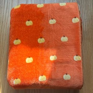 Pumpkin blanket